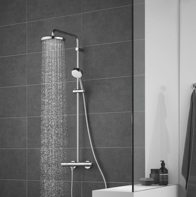 Grohe Tempesta Cosmopolitan System 210 Душова система з термостатом для настінного монтажу (27922001), Хром